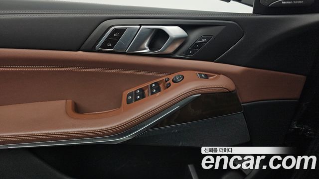 BMW X5 (G05) xDrive 45e xLine 2022 — фото 17