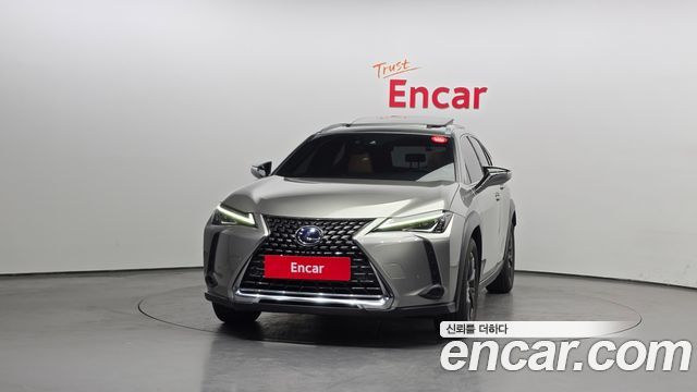 Lexus UX250h 2.0 2WD 2019 — фото 3
