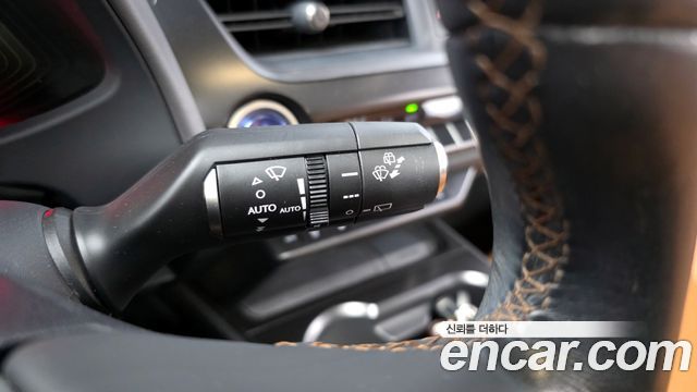 Lexus UX250h 2.0 2WD 2019 — фото 16