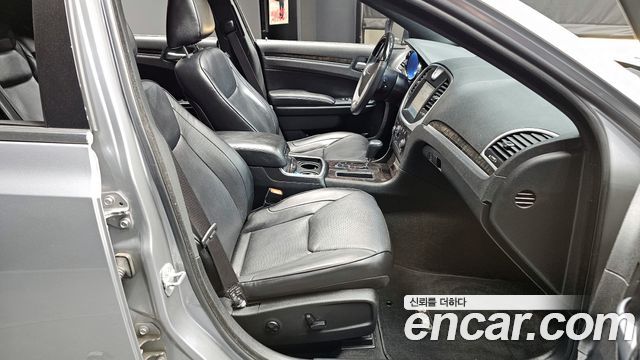 Chrysler 300C 3.0 Diesel 2013 — фото 10