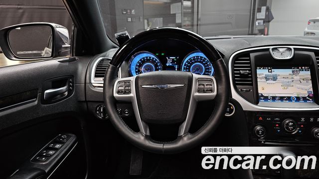 Chrysler 300C 3.0 Diesel 2013 — фото 13