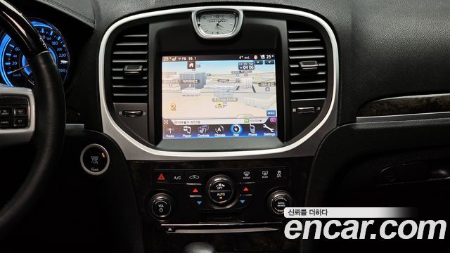 Chrysler 300C 3.0 Diesel 2013 — фото 14