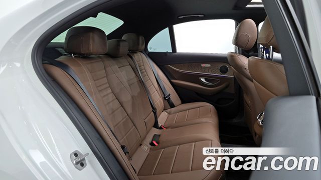 Mercedes-Benz E-Class (W213) E250 Exclusive 2021 — фото 12