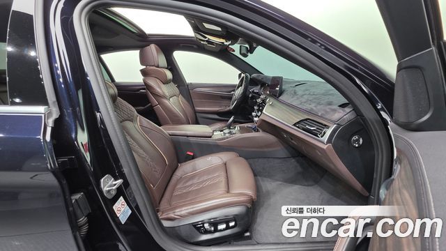 BMW 5 Series (G30) 523d M Sport 2021 — фото 10