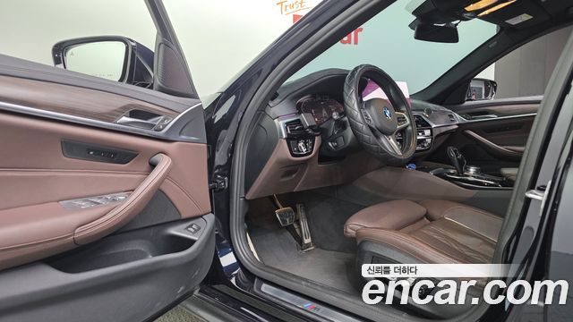 BMW 5 Series (G30) 523d M Sport 2021 — фото 13