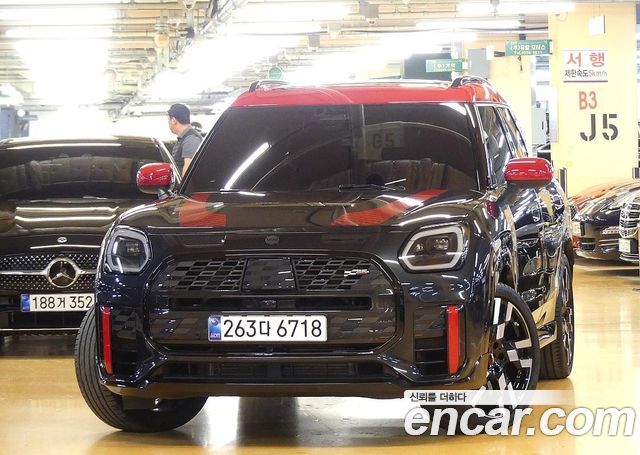 MINI Cooper S Countryman (III) ALL4 JCW 2024 — фото 3