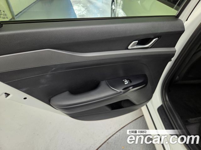 Kia K5 (III) 2.0 Trendy 2021 — фото 16