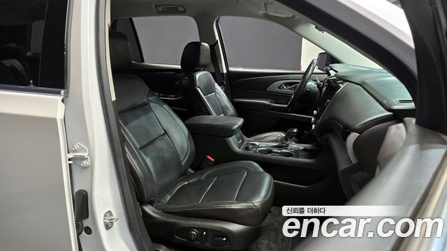 Chevrolet Traverse 3.6 AWD LT Leather Premium 2020 — фото 10