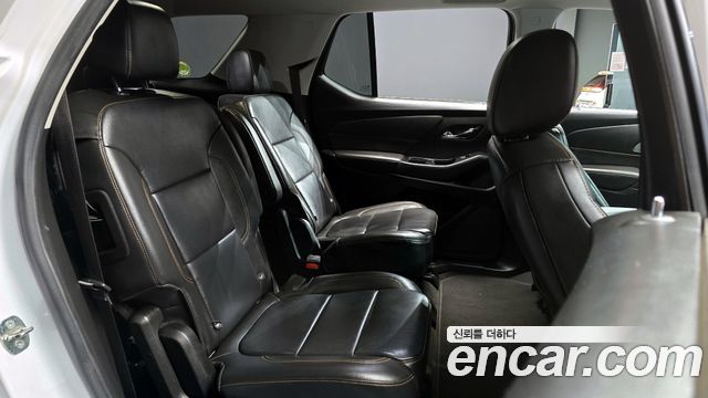 Chevrolet Traverse 3.6 AWD LT Leather Premium 2020 — фото 12