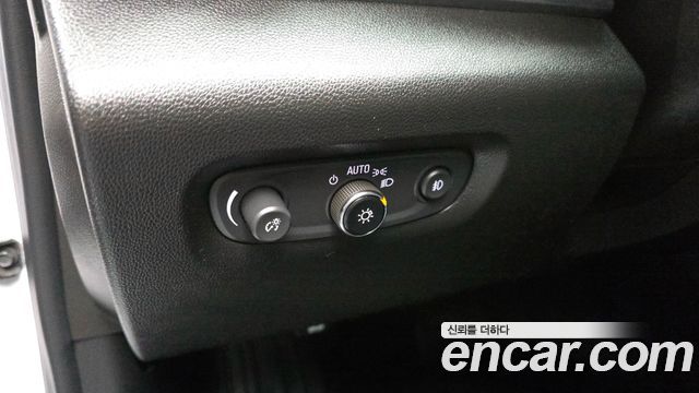 Chevrolet Traverse 3.6 AWD LT Leather Premium 2020 — фото 13
