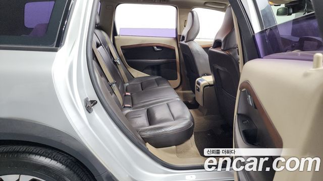 Volvo XC70 D5 3rd 2012 — фото 12
