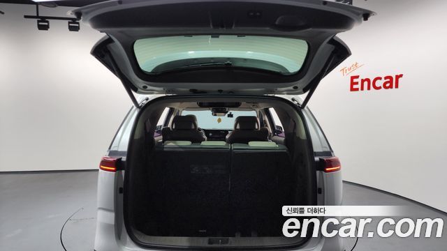 Kia Carnival (IV) Gasoline 7-Seater Hi-Limousine Signature 2021 — фото 20