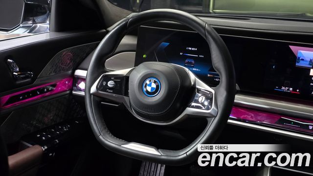 BMW i7 (G70) xDrive 60 Design Pure Excellence 2023 — фото 13