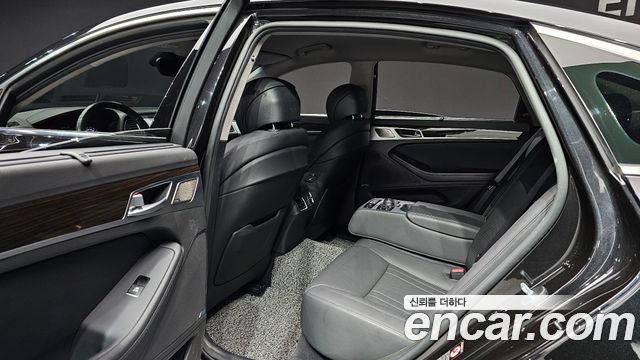 Genesis G80 3.3 GDI AWD Premium Luxury 2019 — фото 16