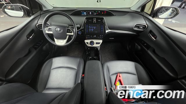 Toyota Prius Prime 1.8 2018 — фото 7
