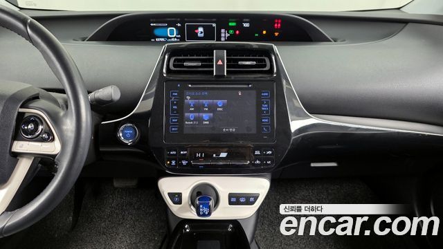 Toyota Prius Prime 1.8 2018 — фото 18