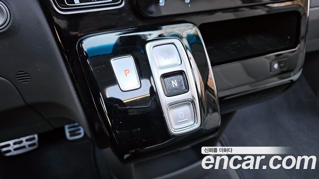 Hyundai Staria 4WD Lounge 9-Seater Inspiration 2023 — фото 9