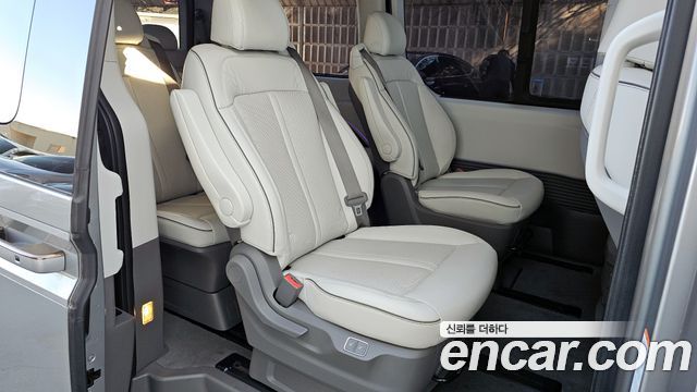 Hyundai Staria 4WD Lounge 9-Seater Inspiration 2023 — фото 12