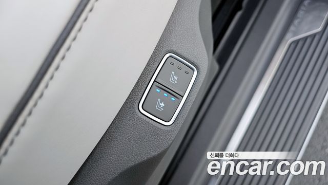 Hyundai Staria 4WD Lounge 9-Seater Inspiration 2023 — фото 18