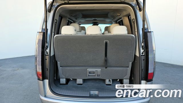 Hyundai Staria 4WD Lounge 9-Seater Inspiration 2023 — фото 20