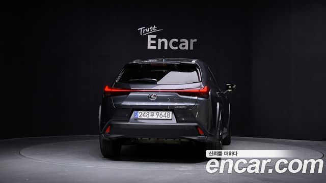 Lexus UX300h 2.0 2WD 2025 — фото 4