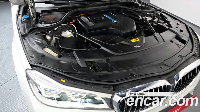 BMW 7 Series (G11) 740e iPerformance M Sport 2017 — фото 6