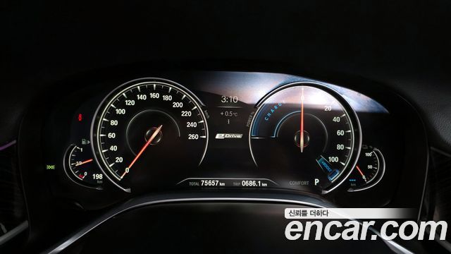 BMW 7 Series (G11) 740e iPerformance M Sport 2017 — фото 8