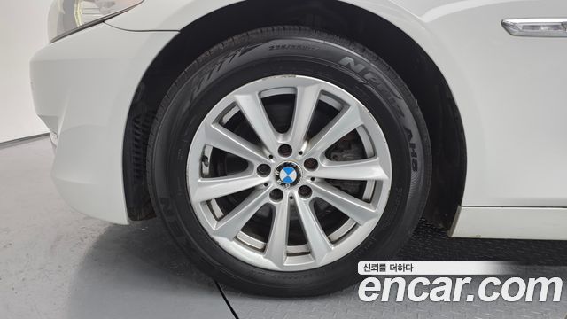 BMW 5 Series (F10) 520d 2011 — фото 5