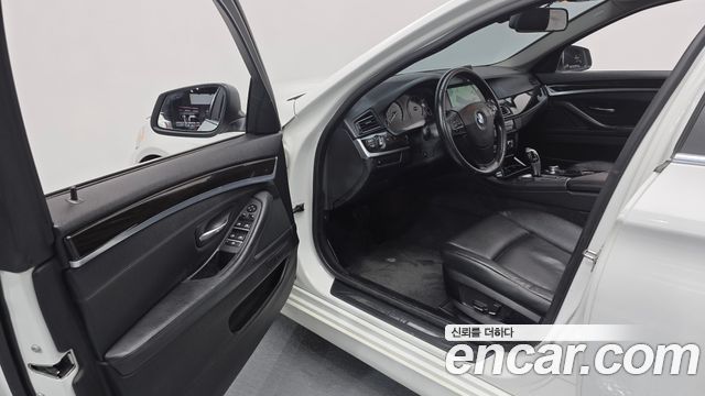 BMW 5 Series (F10) 520d 2011 — фото 11