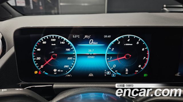 Mercedes-Benz GLA-Class (H247) GLA250 4MATIC 2022 — фото 8