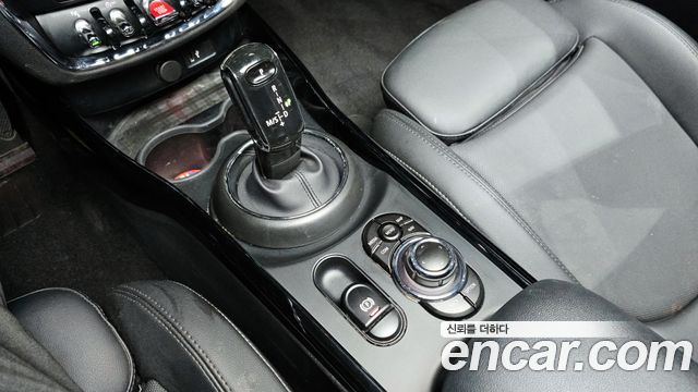 MINI Cooper Clubman Classic Plus 2nd 2022 — фото 9