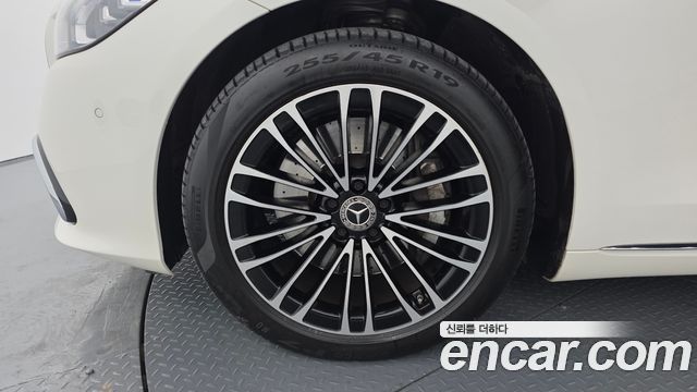 Mercedes-Benz S-Class (W223) S350 d 2022 — фото 5