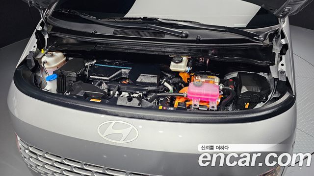 Hyundai Staria HEV 1.6 Cargo 5-Seater Modern 2025 — фото 6