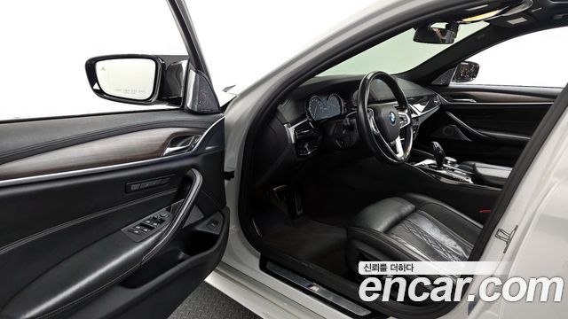 BMW 5 Series (G30) 530i M Sport Package Plus 2017 — фото 10