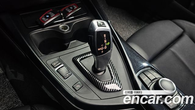 BMW 1 Series (F20) 118d Sport 5Door 2015 — фото 9