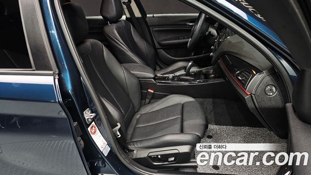 BMW 1 Series (F20) 118d Sport 5Door 2015 — фото 10
