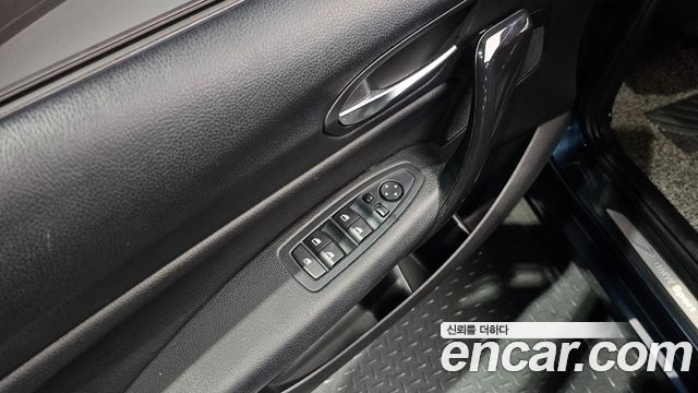 BMW 1 Series (F20) 118d Sport 5Door 2015 — фото 23