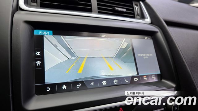 Jaguar E-PACE P250 SE 2018 — фото 15