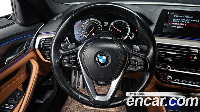 BMW 5 Series (G30) 520d xDrive M Sport Package Plus 2017 — фото 13