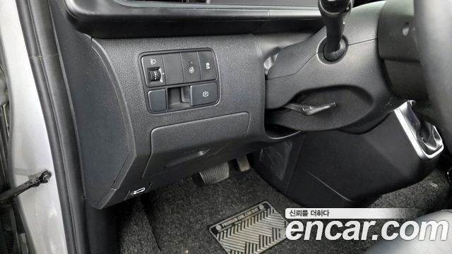 Hyundai Staria L3.5 Cargo 5-Seater Modern 2023 — фото 18