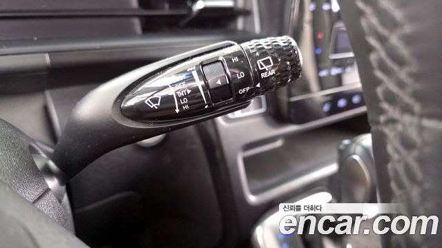 Hyundai Staria L3.5 Cargo 5-Seater Modern 2023 — фото 19