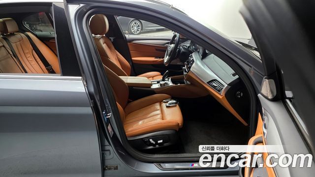 BMW 5 Series (G30) 530i xDrive M Sport Package 2018 — фото 11