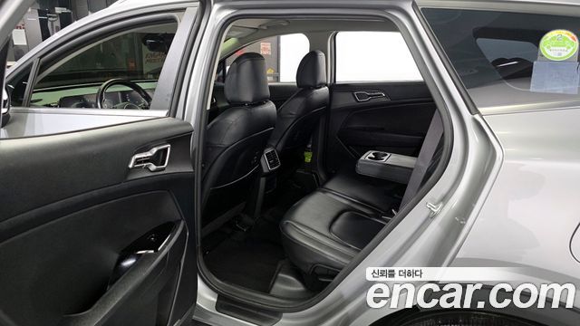 Kia Sportage (V) Diesel 2.0 2WD Prestige 2022 — фото 11