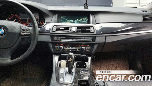 BMW 5 Series (F10) 520d xDrive 2014 — фото 18
