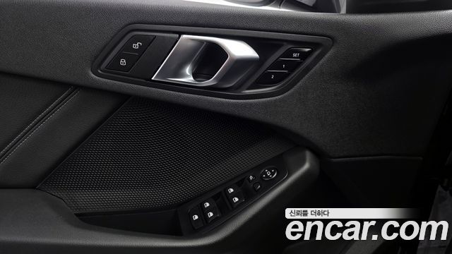 BMW 1 Series (F40) 118d Joy 2021 — фото 17