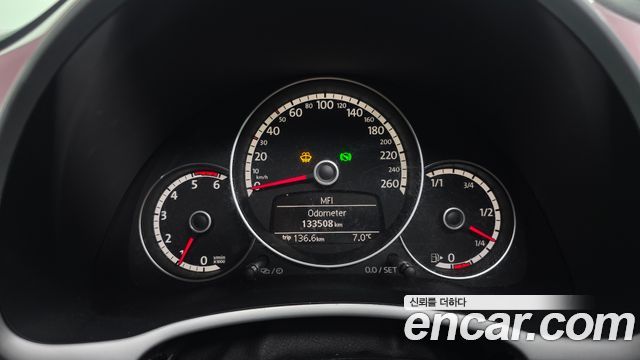 Volkswagen Beetle 2.0 TDI Premium 3rd 2013 — фото 8