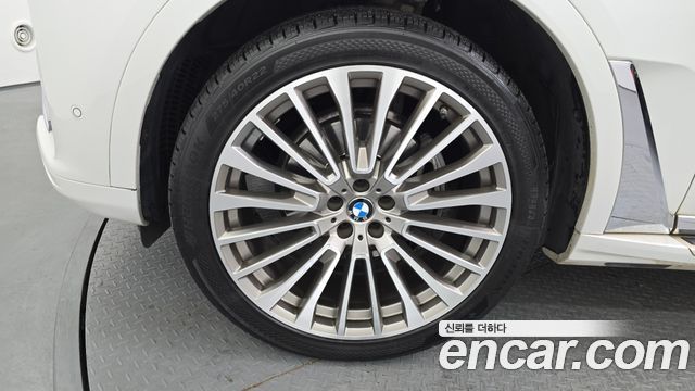 BMW X7 (G07) xDrive 40i Design Pure Excellence 6-Seater 2021 — фото 5