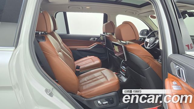 BMW X7 (G07) xDrive 40i Design Pure Excellence 6-Seater 2021 — фото 12