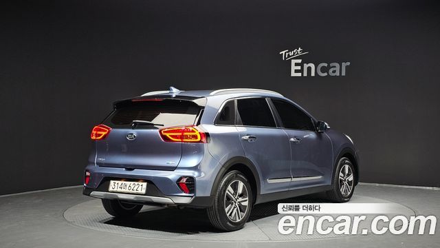 Kia Niro 1.6 HEV Prestige 2021 — фото 2