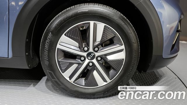 Kia Niro 1.6 HEV Prestige 2021 — фото 5